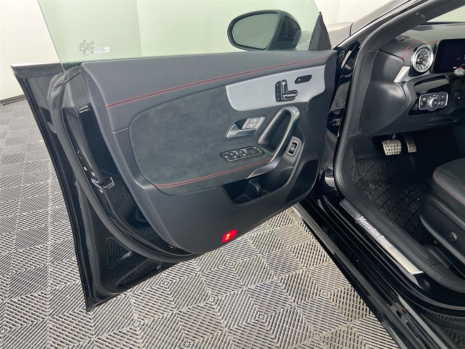 Certified 2026 Mercedes-Benz CLA 250 4MATIC image 15