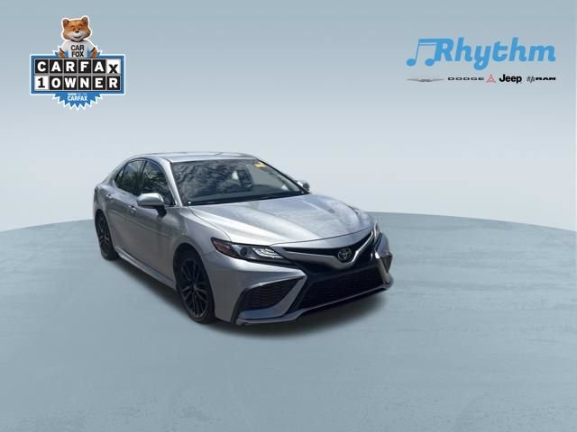 Used 2024 Toyota Camry XSE FWD image 1