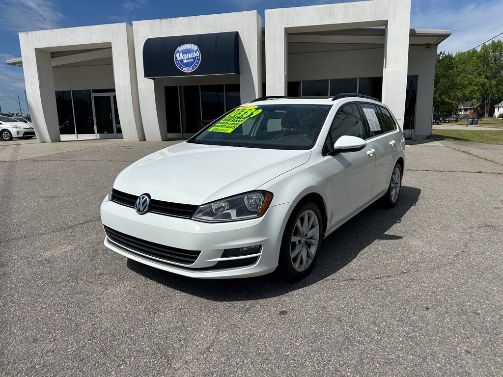 Used 2017 Volkswagen Golf SE image 1