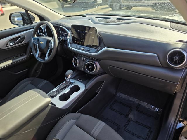 Used 2024 Chevrolet Blazer LT w/ Convenience Package FWD image 9