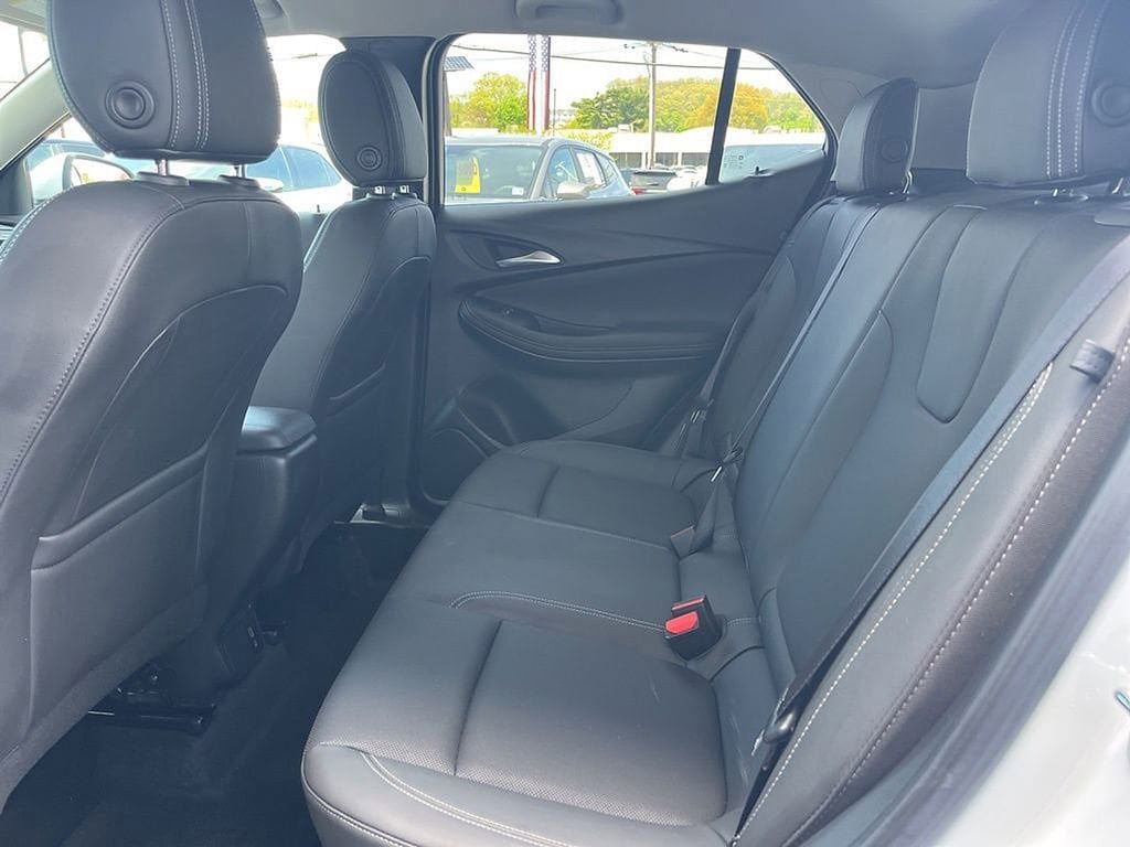 Used 2024 Buick Encore GX Sport Touring FWD image 46