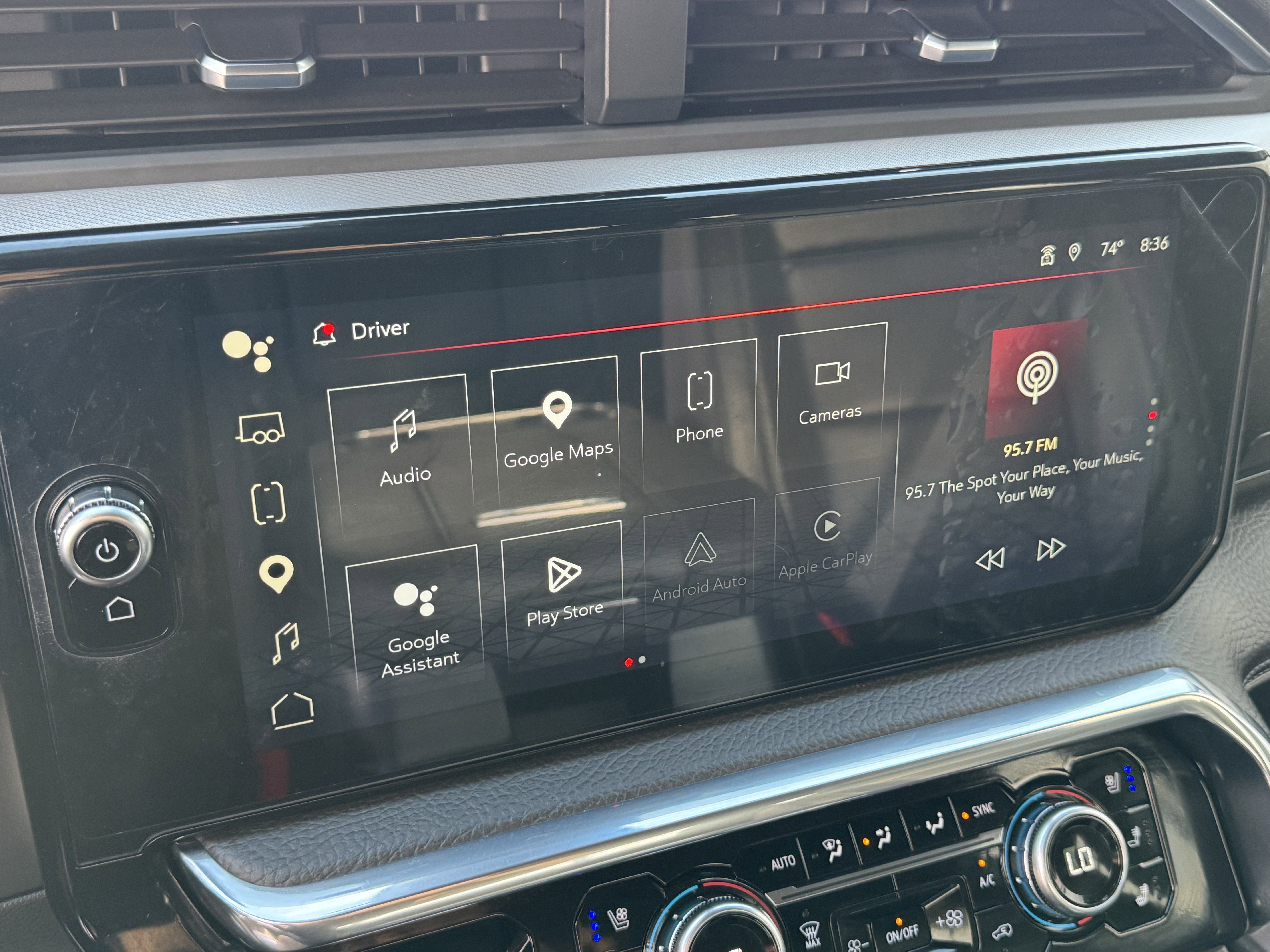 Used 2025 GMC Sierra 3500 Denali image 18