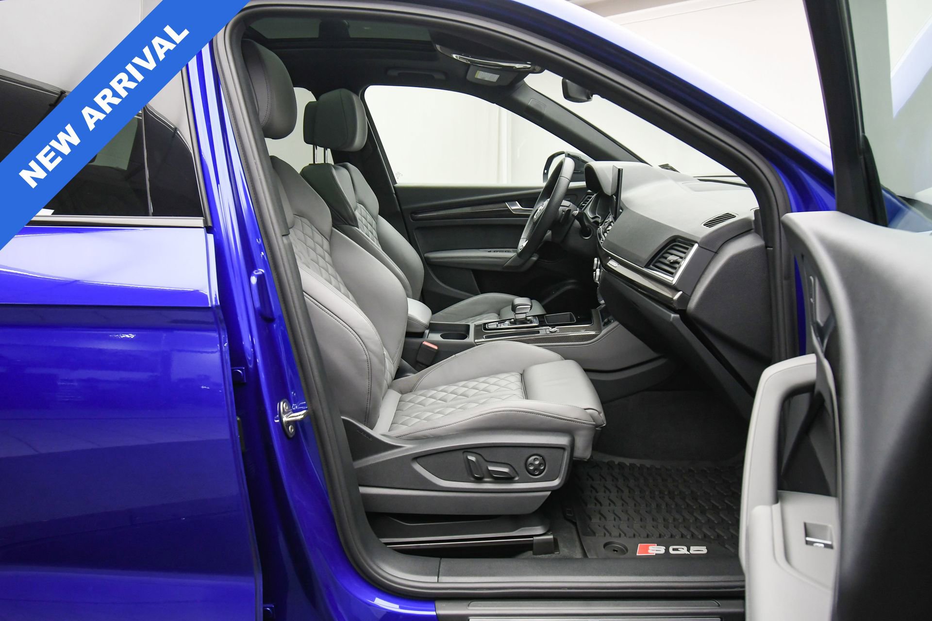 Used 2025 Audi SQ5 Premium Plus image 46