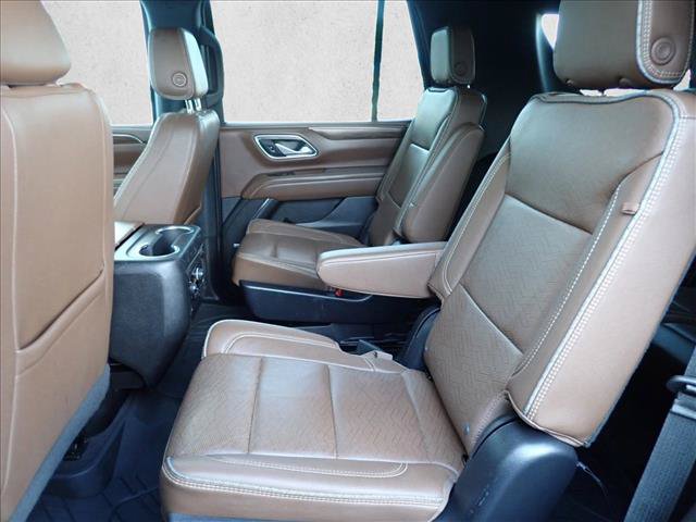 Used 2023 Chevrolet Tahoe High Country w/ Premium Package 2 AWD/4WD image 10