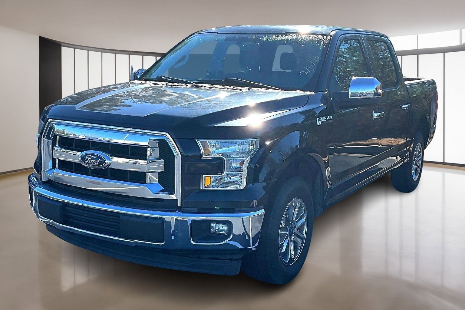 Used 2017 Ford F150 XLT image 3