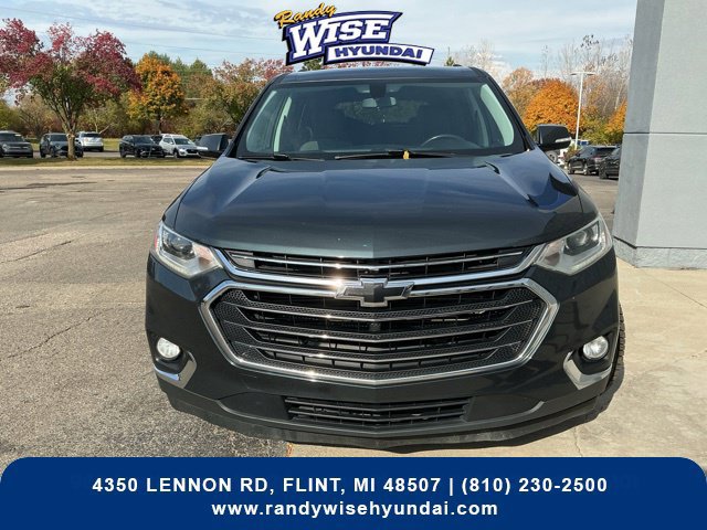 Used 2019 Chevrolet Traverse LT FWD image 2