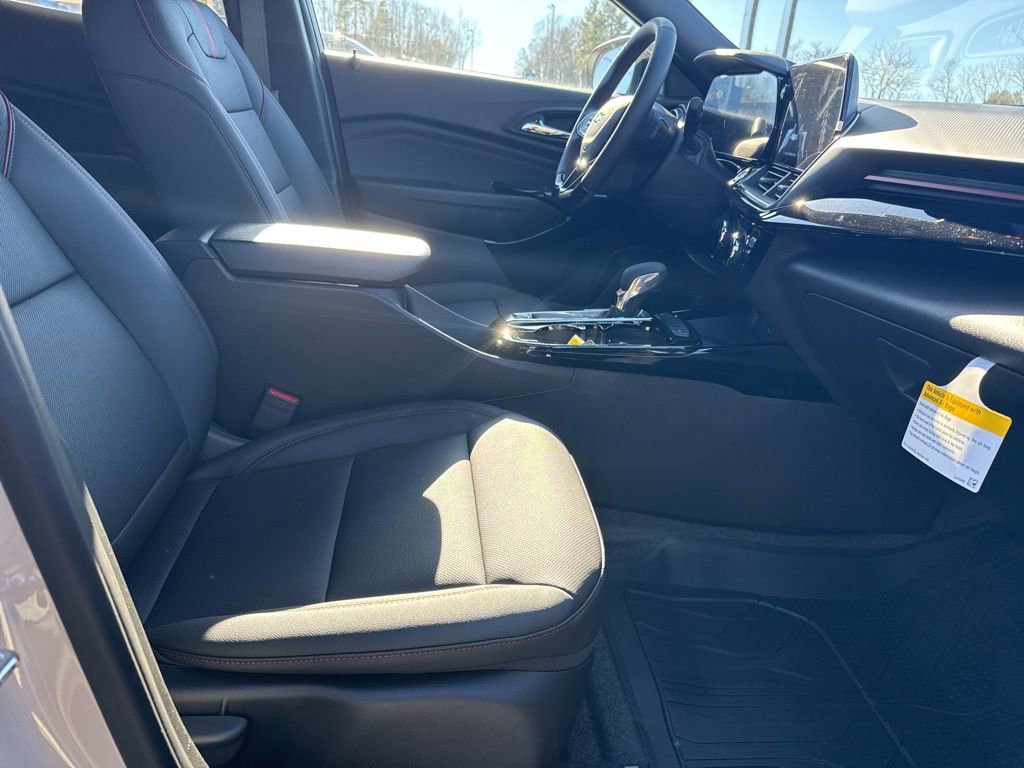 New 2026 Chevrolet Trax RS w/ Sunroof Package image 32
