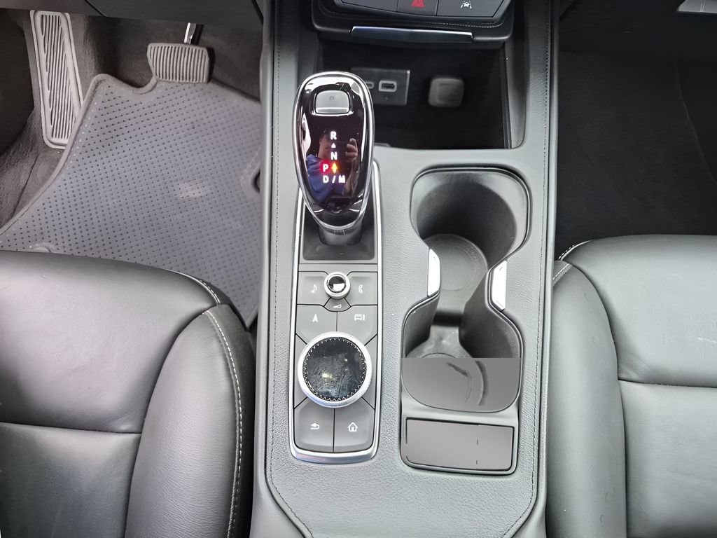 Certified 2025 Cadillac XT4 Premium Luxury image 39