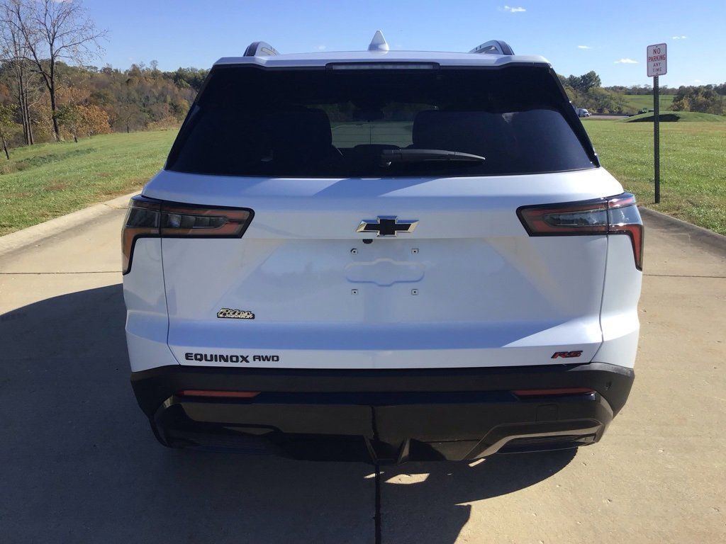 New 2026 Chevrolet Equinox RS w/ LPO, Floor Liner Package image 4