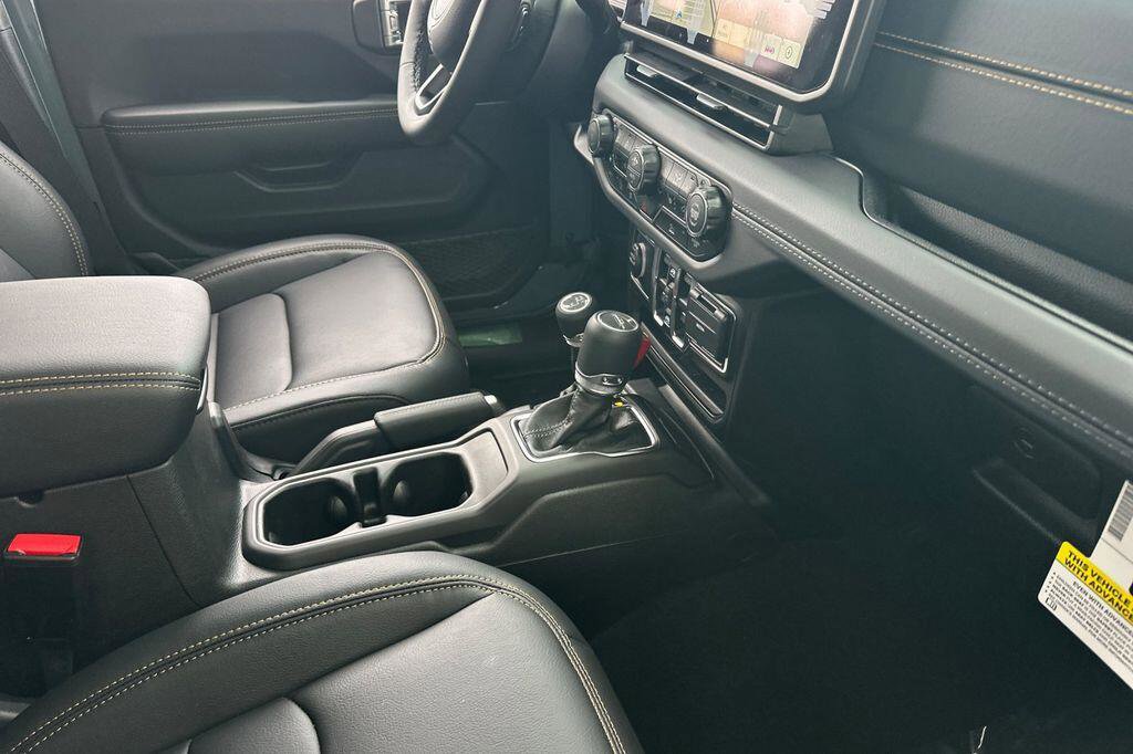 New 2026 Jeep Gladiator Sport AWD/4WD image 15