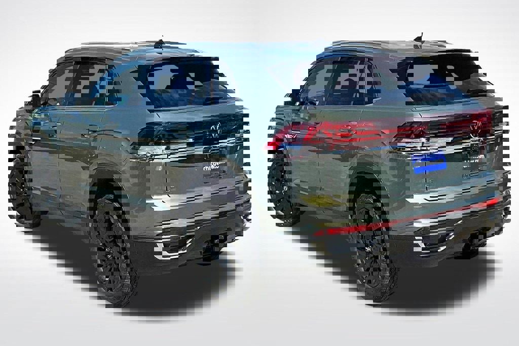 New 2026 Volkswagen Atlas Cross Sport SE image 13