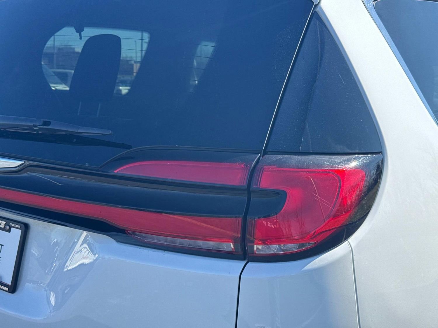 Used 2024 Chrysler Pacifica Touring-L image 12