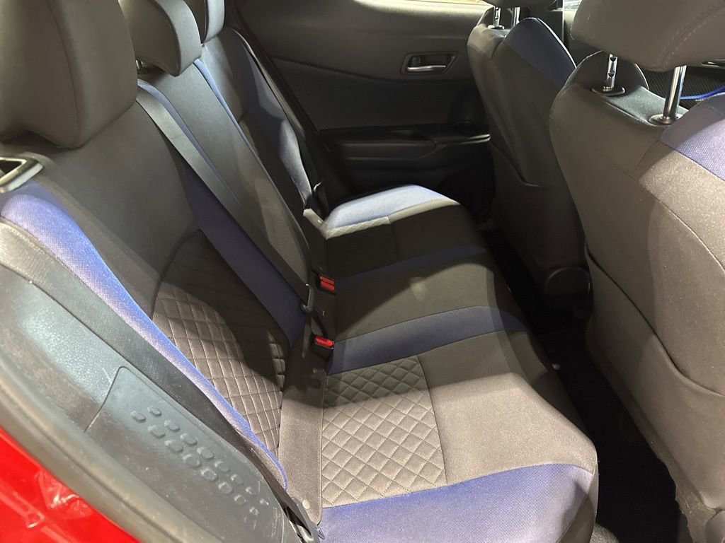 Used 2022 Toyota C-HR XLE image 17