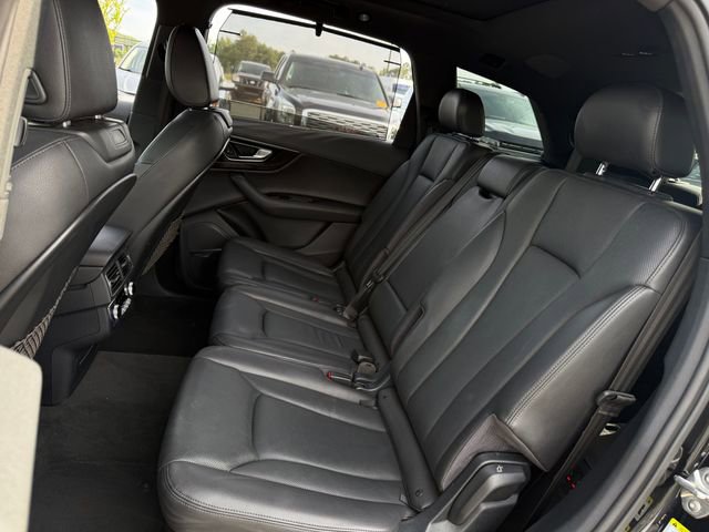 Used 2017 Audi Q7 3.0T Premium Plus w/ Premium Plus Package AWD/4WD image 20