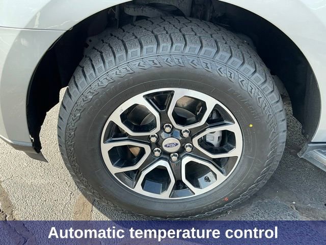 Used 2024 Ford Expedition XLT AWD/4WD image 12