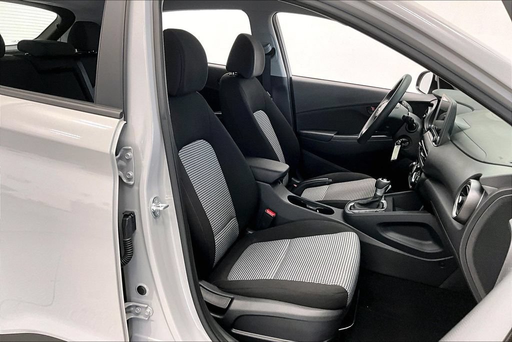 Certified 2023 Hyundai Kona SE w/ Cargo Package AWD/4WD image 7