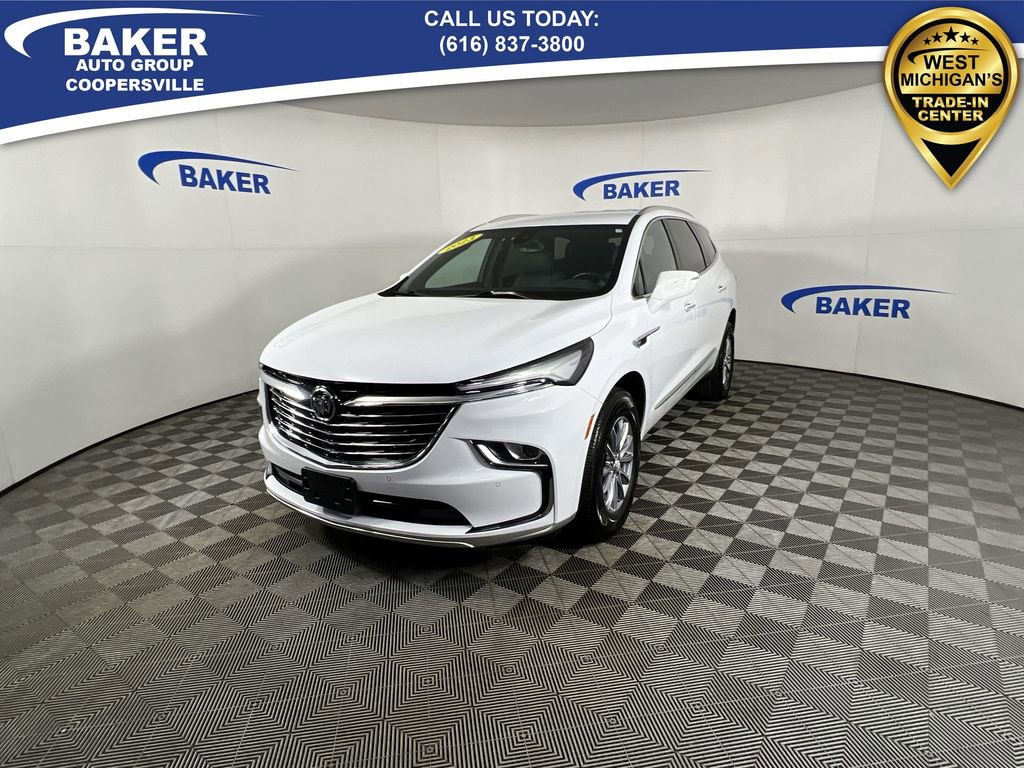 Used 2023 Buick Enclave Essence image 5