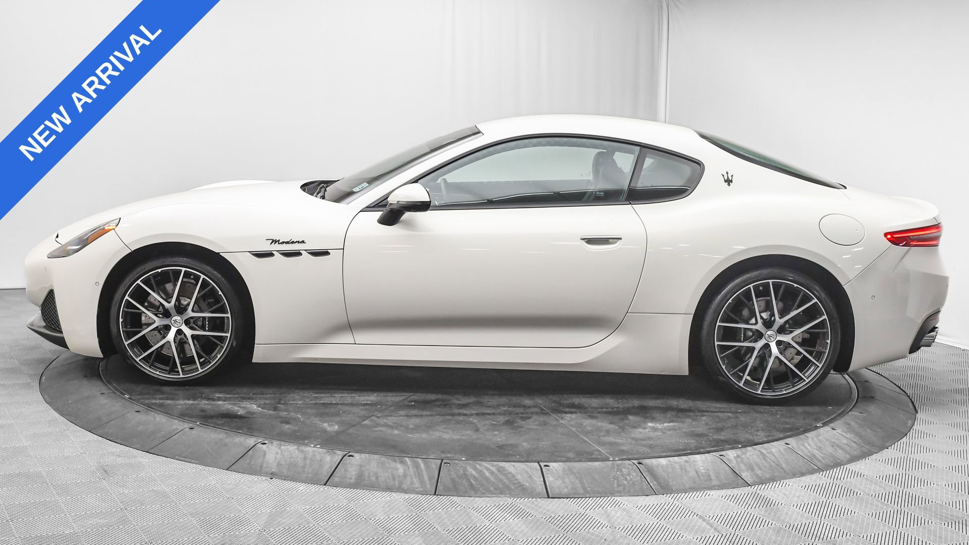 Used 2024 Maserati GranTurismo Modena image 4