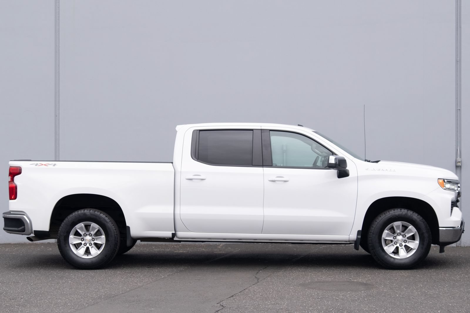 Used 2023 Chevrolet Silverado 1500 LT w/ Work Truck Package AWD/4WD image 27