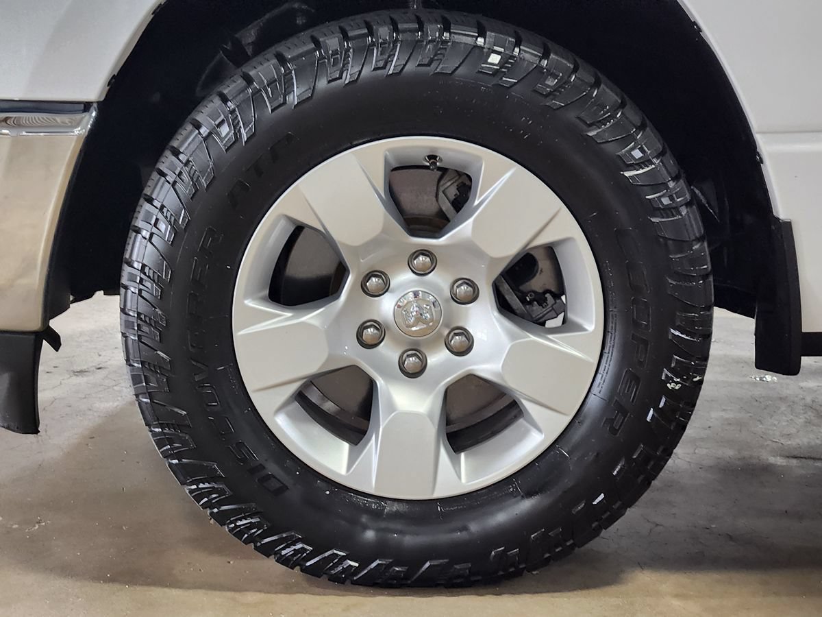 Used 2020 RAM 1500 Lone Star RWD image 29