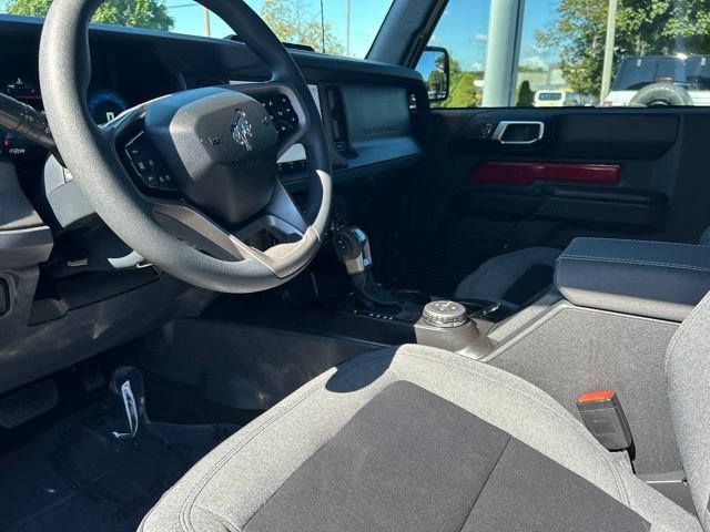 Used 2025 Ford Bronco 2-Door w/ Sasquatch Package AWD/4WD image 14