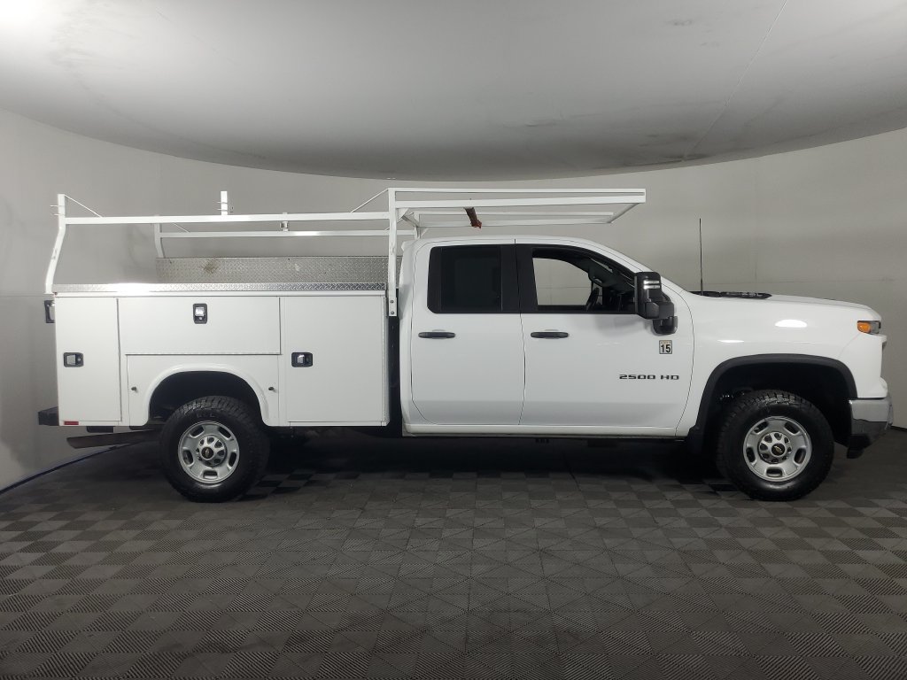 Used 2024 Chevrolet Silverado 2500 W/T w/ WT Convenience Package AWD/4WD image 2