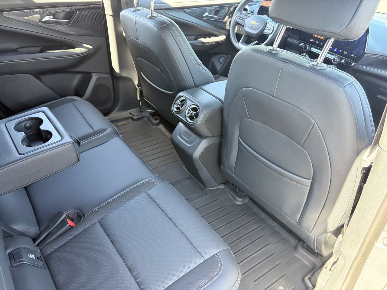 Used 2024 Chevrolet Blazer EV LT AWD/4WD image 14
