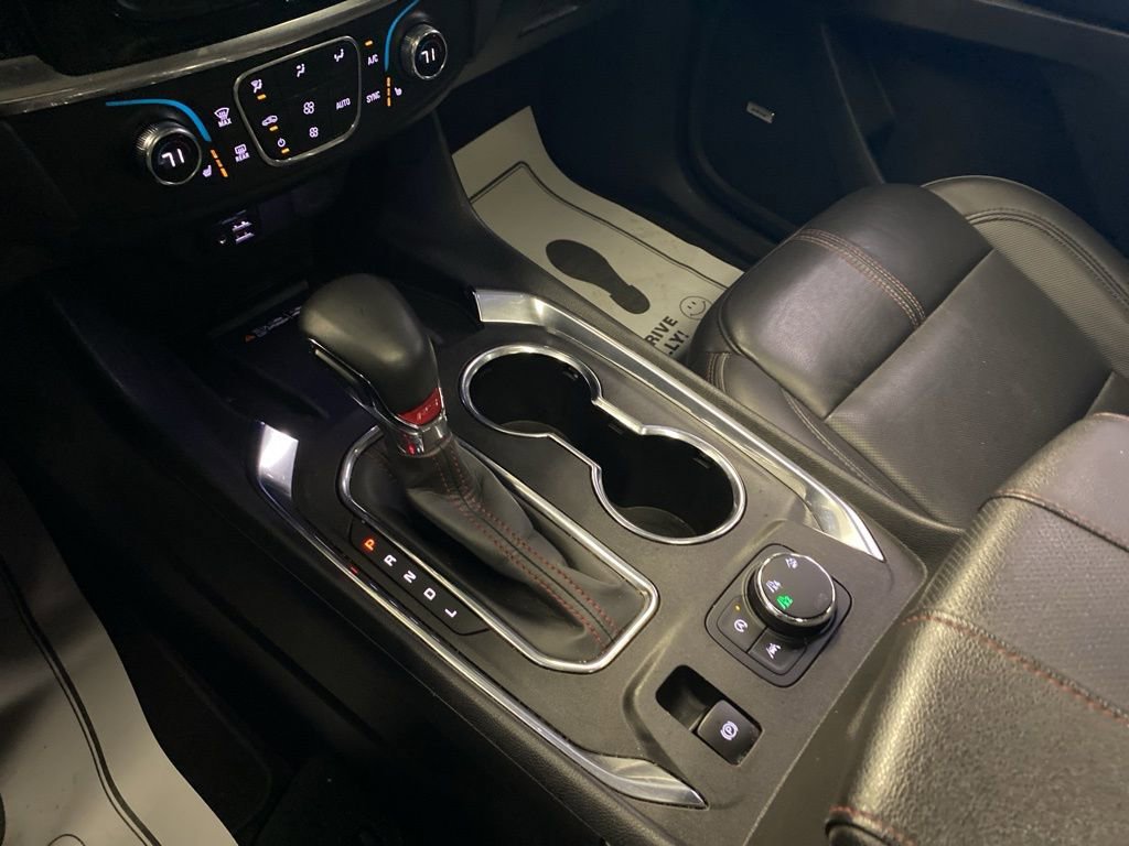 Used 2023 Chevrolet Traverse RS image 32