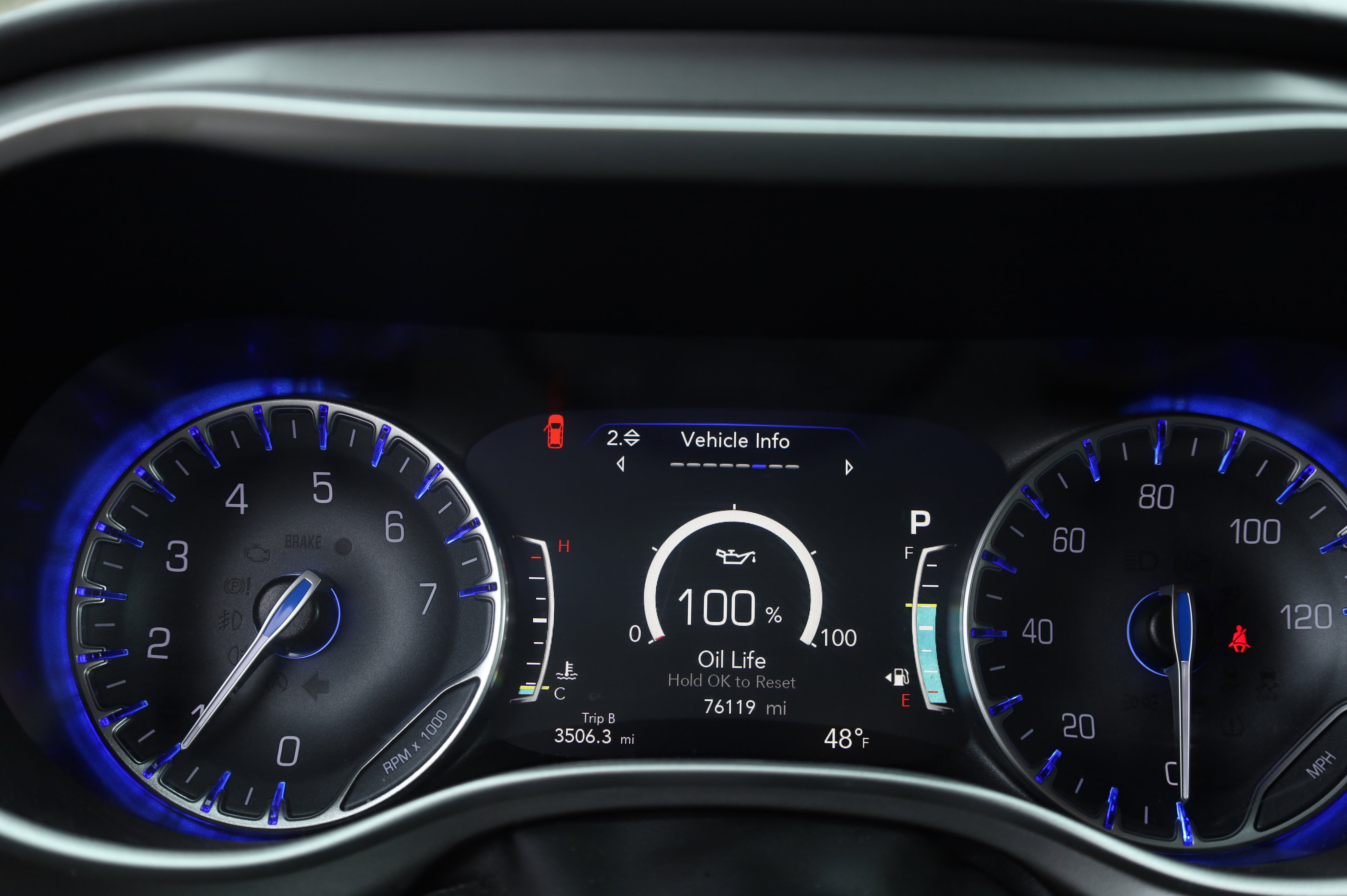 Used 2023 Chrysler Pacifica Touring-L image 25