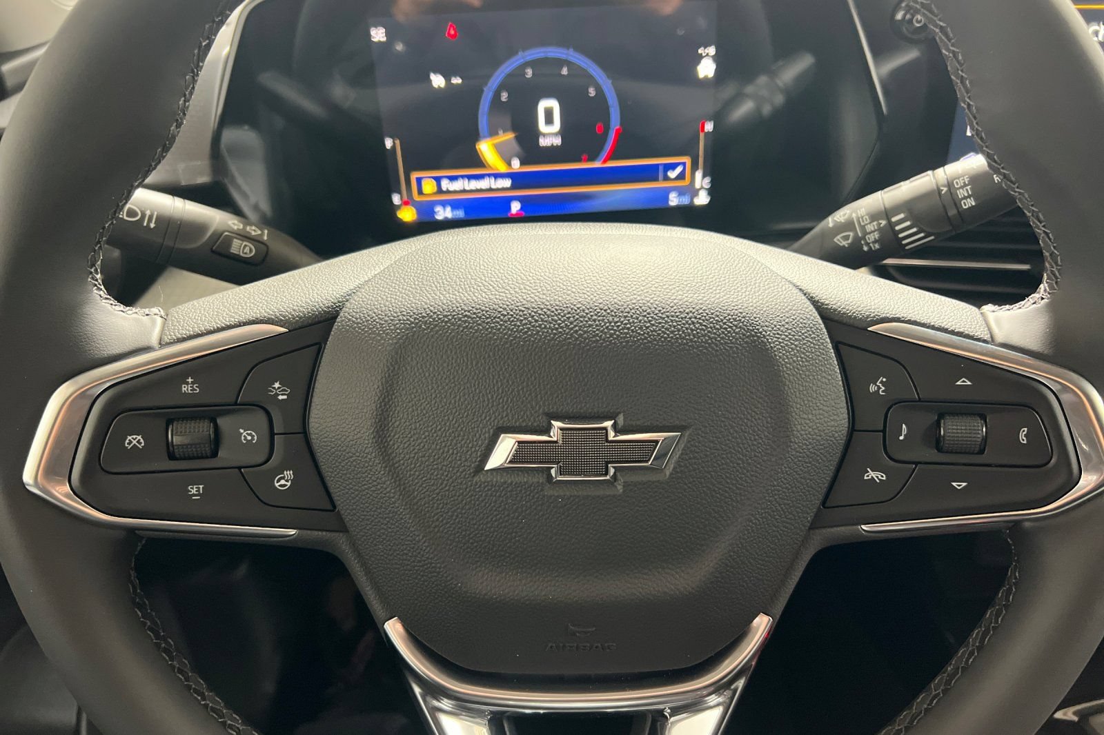 New 2026 Chevrolet Trax LT w/ Midnight Edition FWD image 23