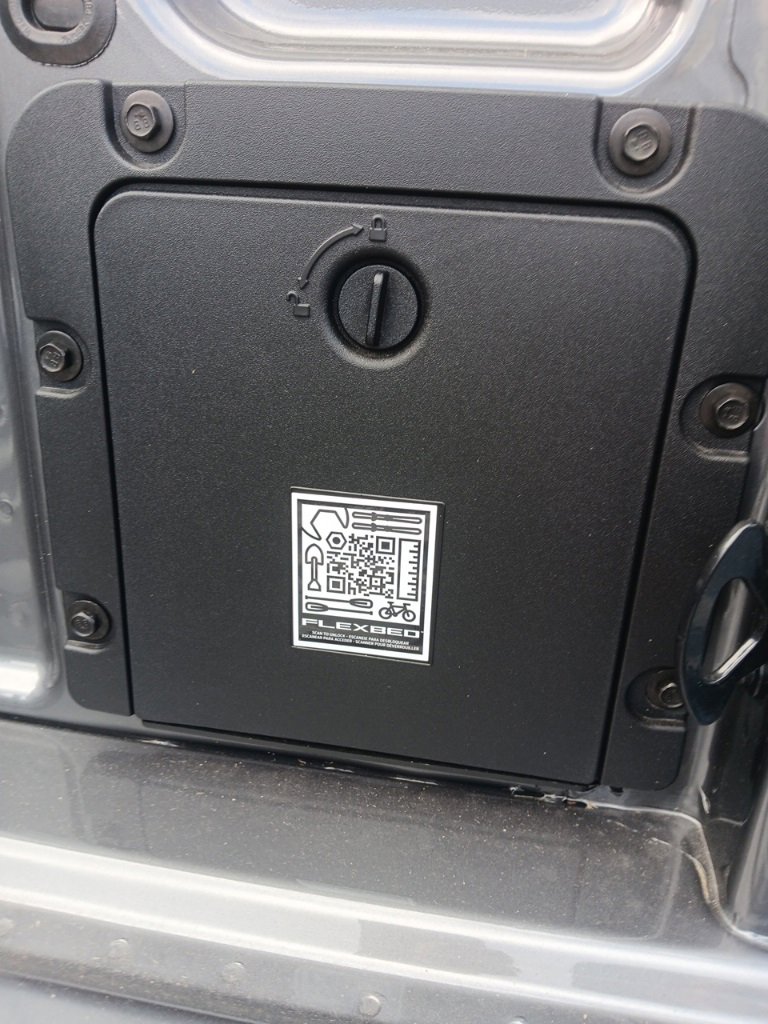 New 2025 Ford Maverick XLT w/ XLT Luxury Package image 9