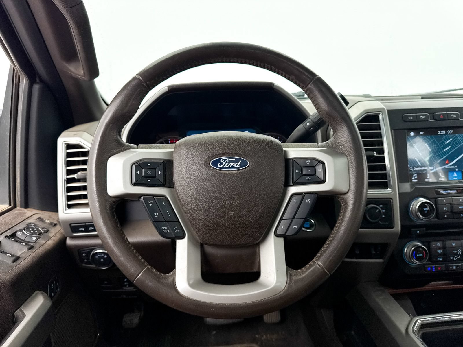Used 2018 Ford F450 King Ranch w/ King Ranch Ultimate Package AWD/4WD image 25