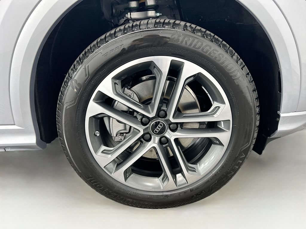 Used 2025 Audi Q5 Premium Plus w/ Premium Plus AWD/4WD image 32