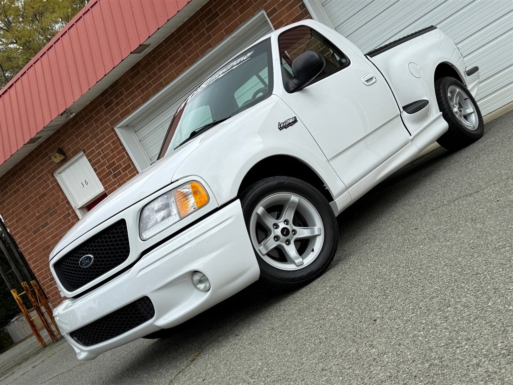 Used 1999 Ford F150 Lightning image 3