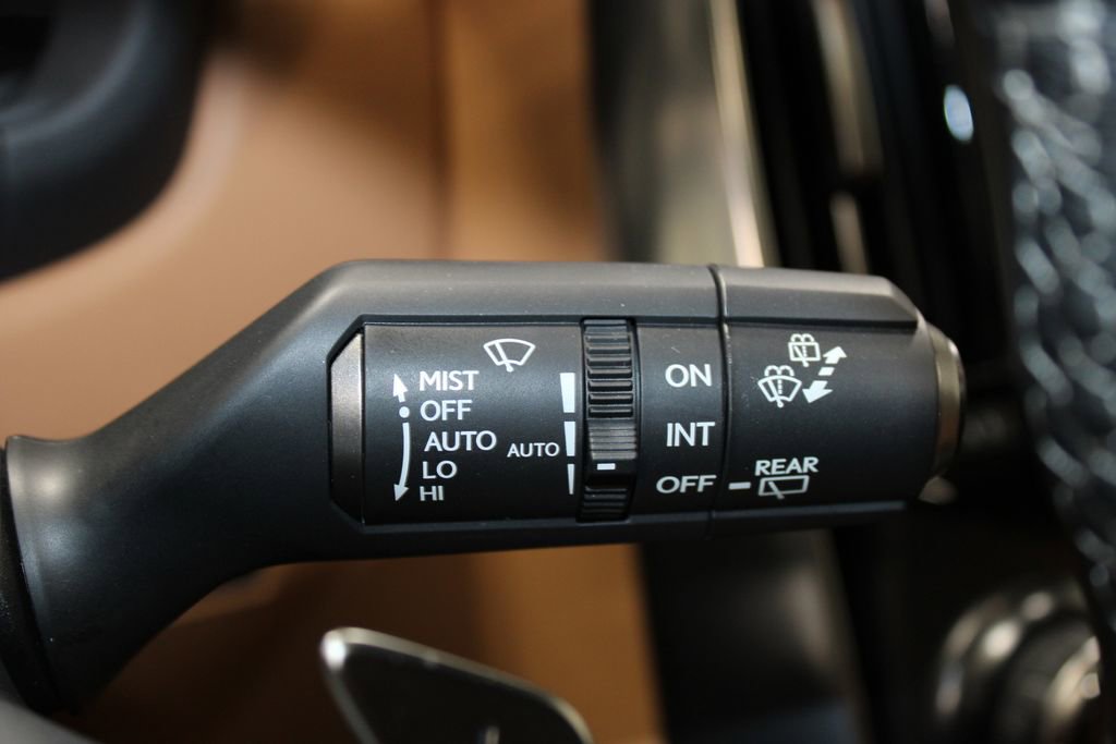 Used 2025 Lexus LX 700h Luxury image 52