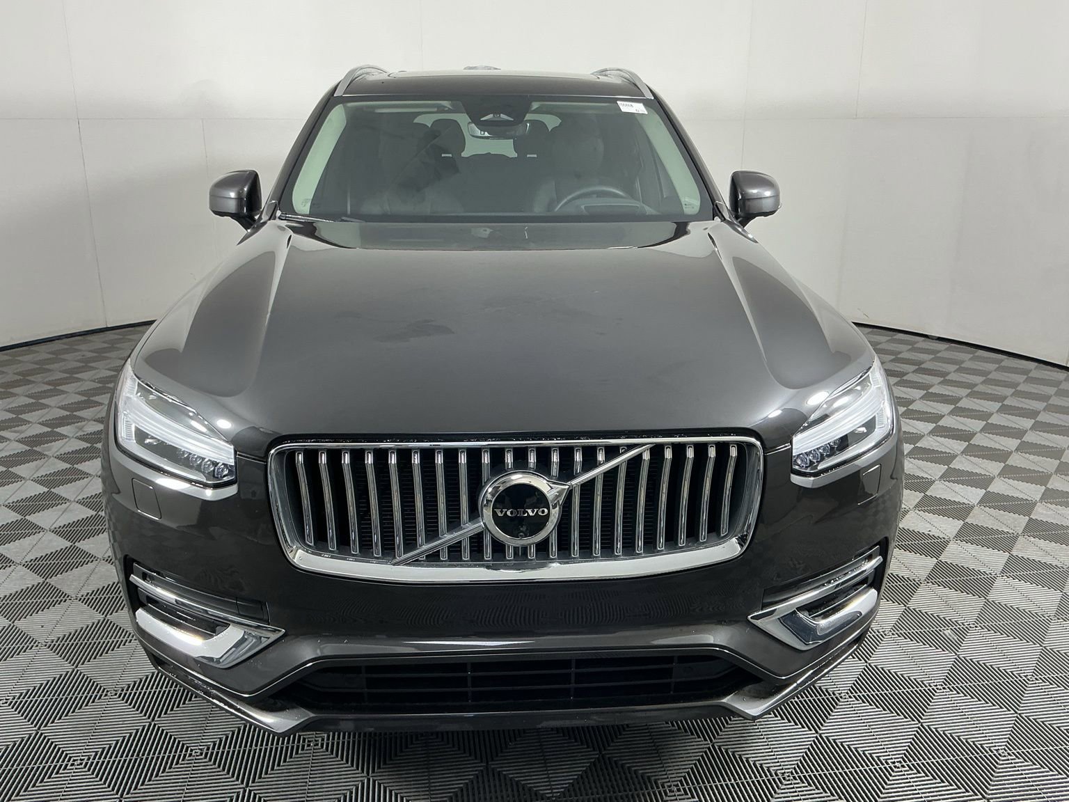 Used 2024 Volvo XC90 B6 Ultimate image 2