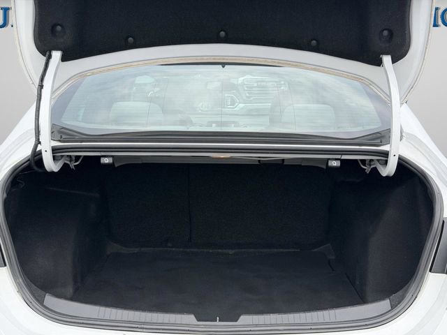 Used 2018 Chevrolet Malibu LS FWD image 14