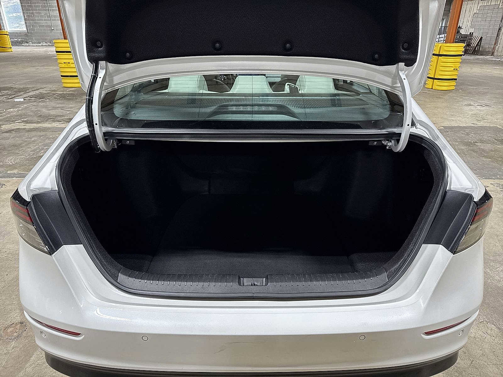 Used 2023 Honda Accord Touring image 11