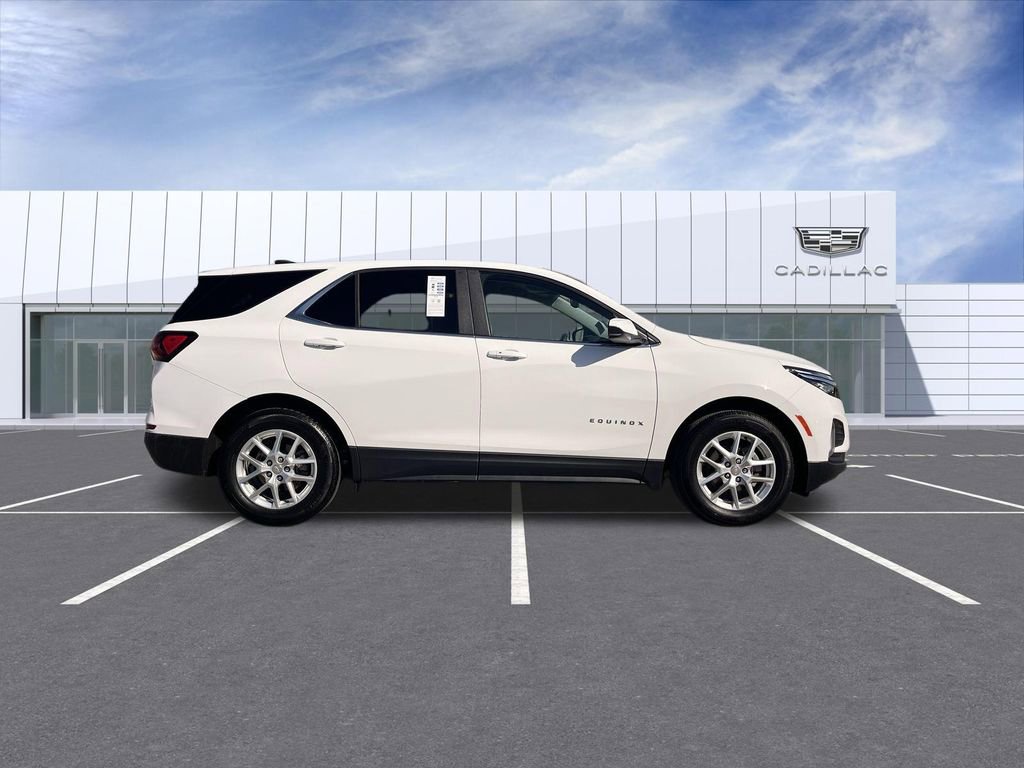 Used 2024 Chevrolet Equinox LT w/ LPO, Floor Liner Package image 9