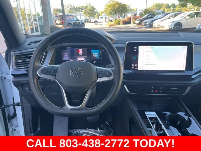 Used 2024 Volkswagen Atlas Cross Sport SE FWD image 17