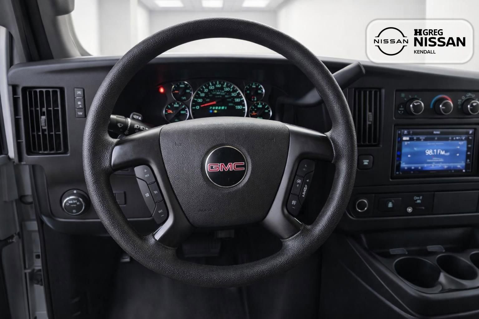 Used 2016 GMC Savana 2500 image 9