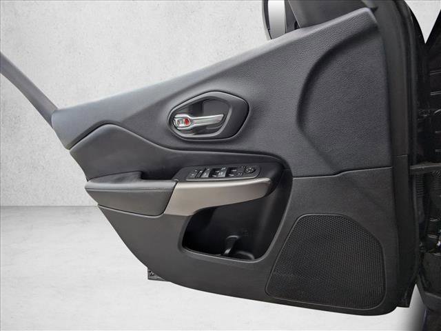 Used 2022 Jeep Cherokee Latitude Lux image 21