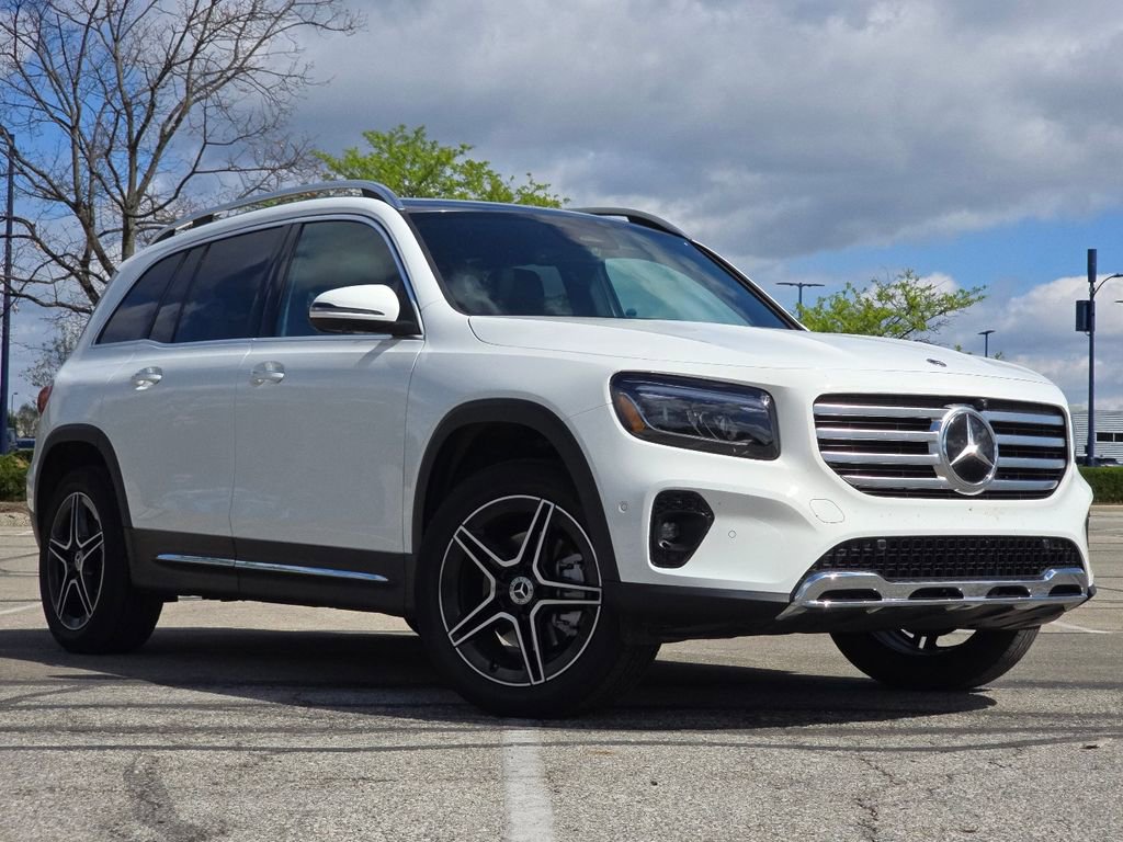 Certified 2026 Mercedes-Benz GLB 250 4MATIC image 2