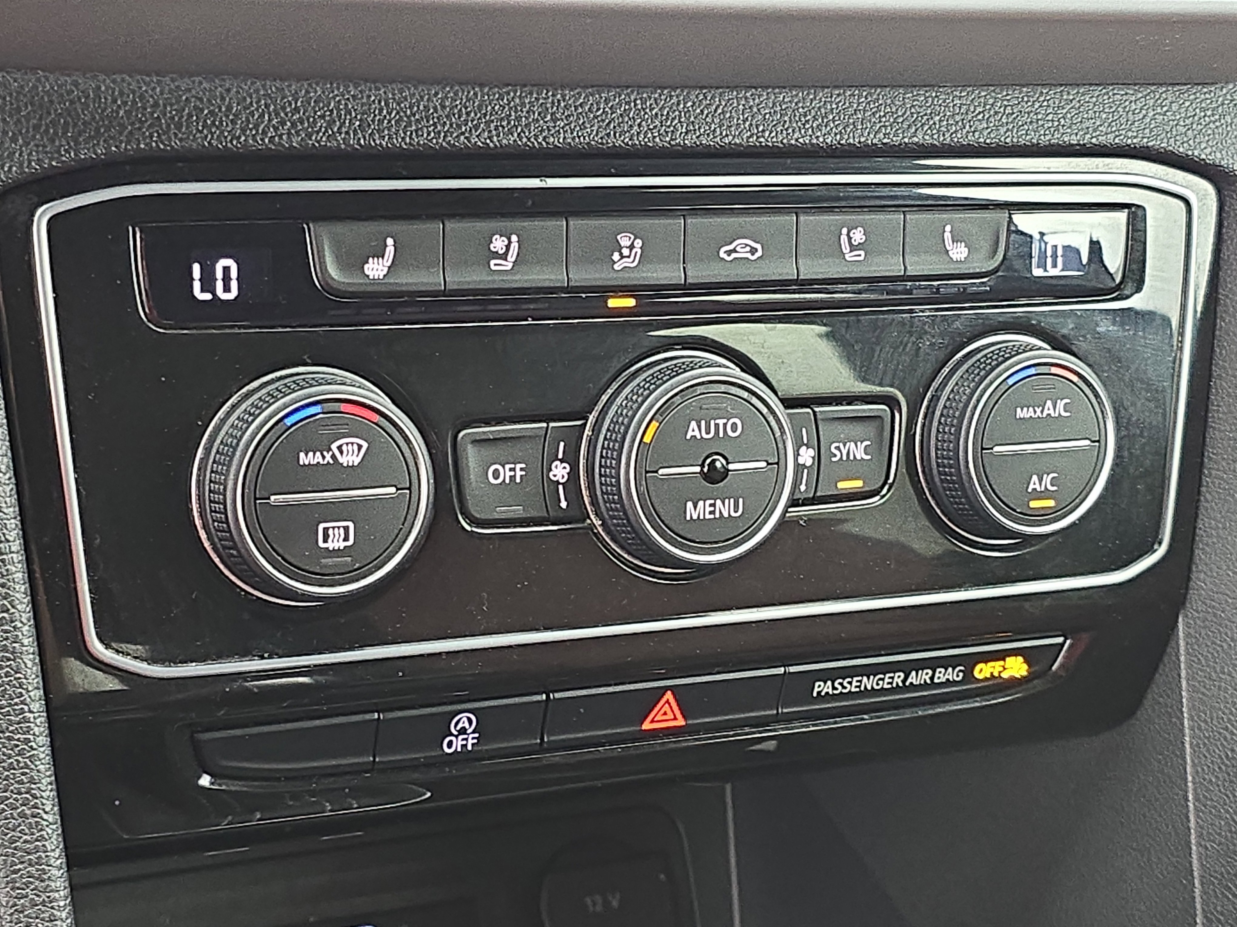 Used 2021 Volkswagen Atlas Cross Sport SEL Premium image 24