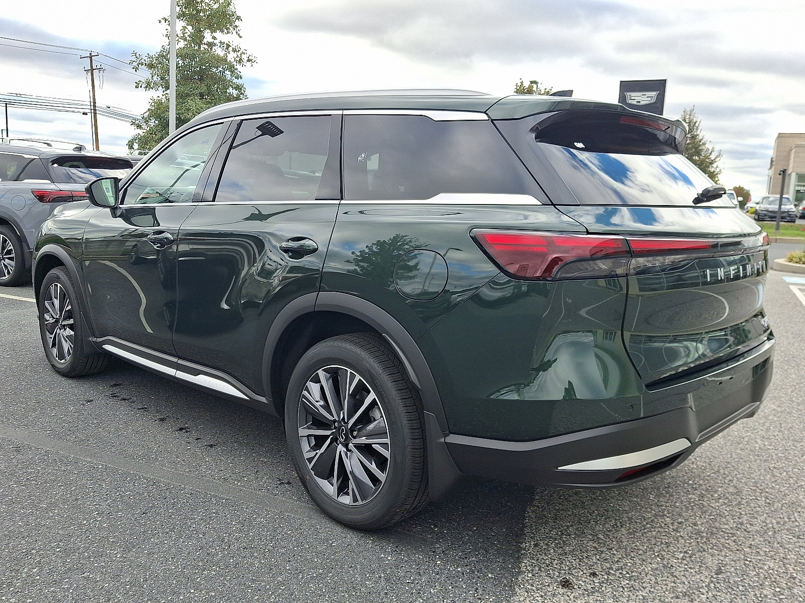 New 2026 INFINITI QX60 Luxe w/ Cargo Package image 4