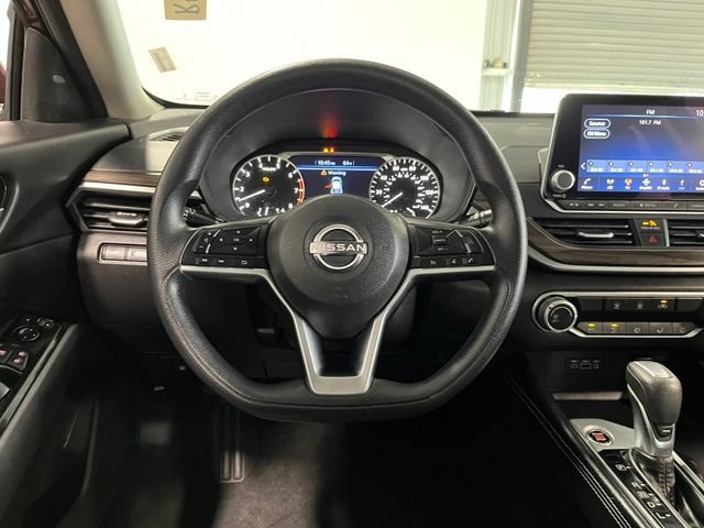 Used 2023 Nissan Altima 2.5 SV FWD image 21