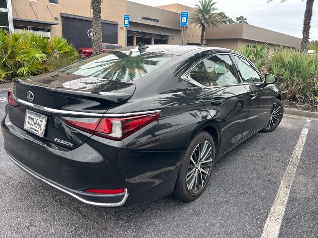 Used 2023 Lexus ES 300h w/ Premium Package FWD image 5