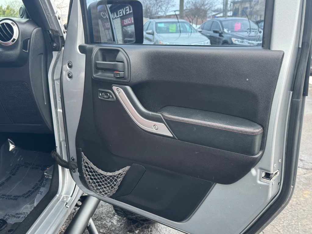 Used 2013 Jeep Wrangler Rubicon image 23