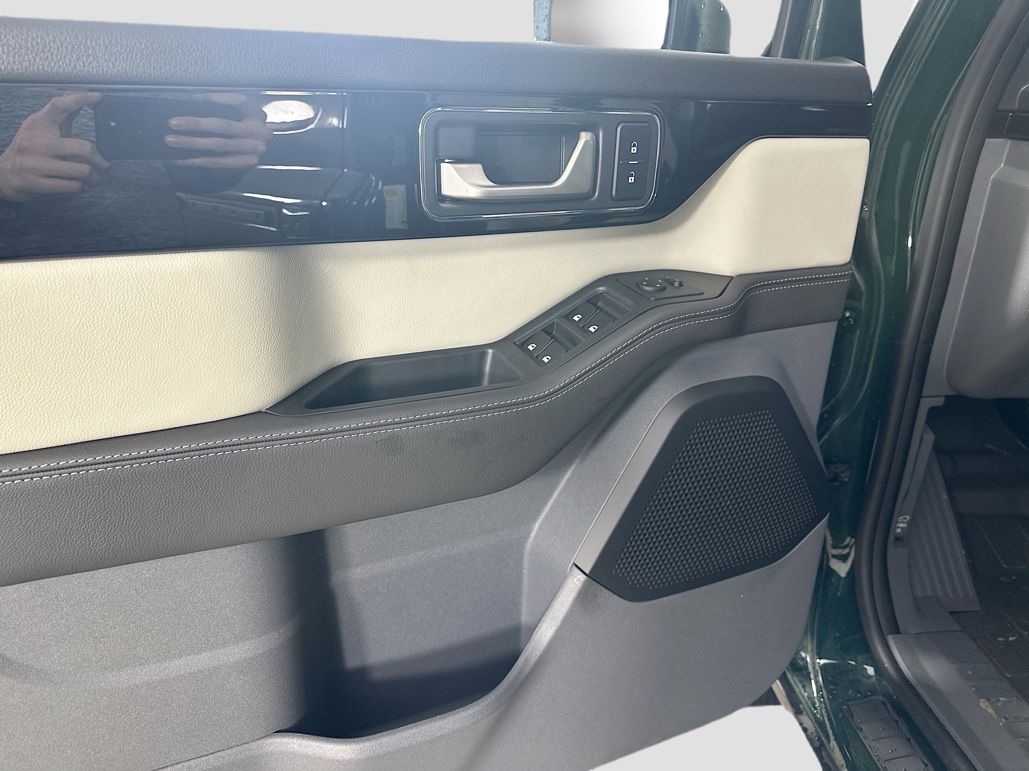 New 2025 INEOS Grenadier Fieldmaster Edition image 17