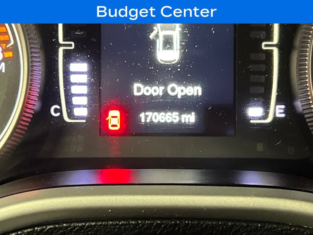 Used 2017 Jeep Cherokee Latitude w/ Safety/Convenience Group AWD/4WD image 20